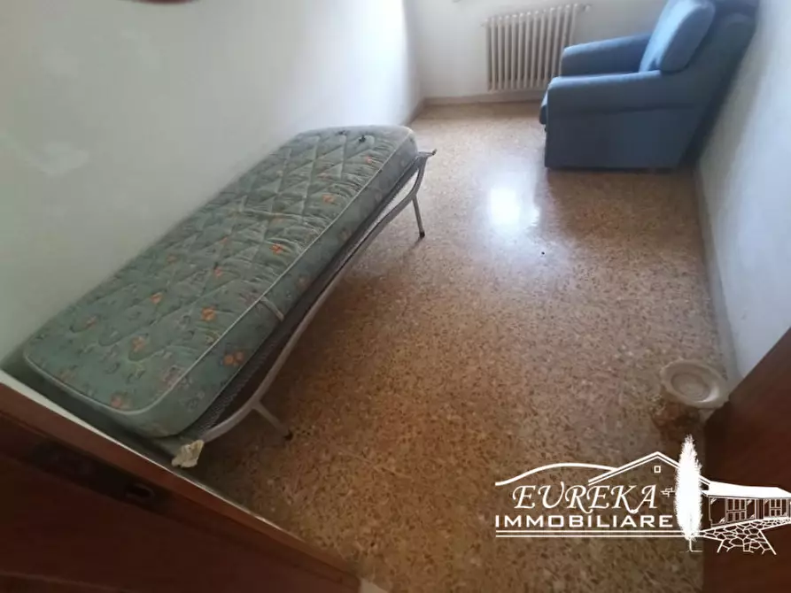 Immagine 12 di Casa indipendente in vendita  a Castiglione Del Lago