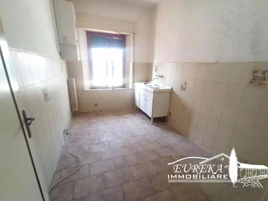 Immagine 15 di Casa indipendente in vendita  a Castiglione Del Lago