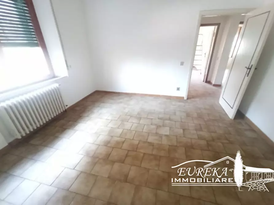 Immagine 16 di Casa indipendente in vendita  a Castiglione Del Lago