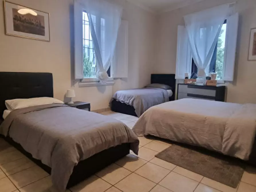 Immagine 1 di Bed & Breakfast in vendita  in VIALE BELFIORE a Firenze
