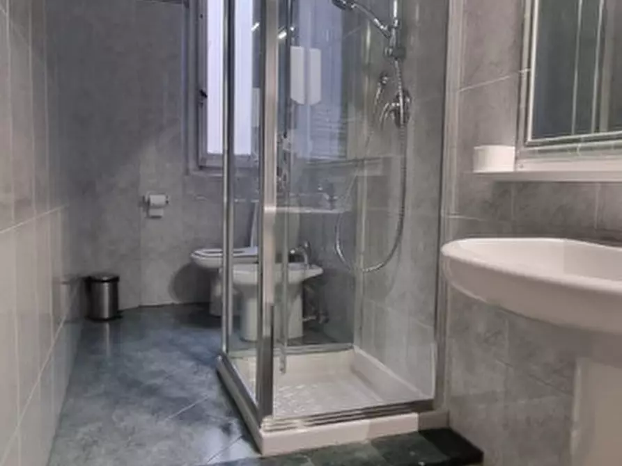 Immagine 5 di Bed & Breakfast in vendita  in VIALE BELFIORE a Firenze