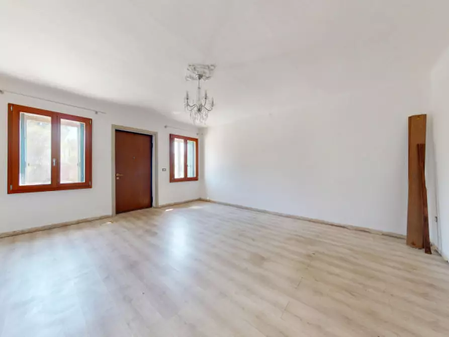 Immagine 5 di Villa in vendita  in Via di Bertesinella a Vicenza