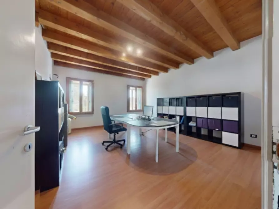 Immagine 18 di Villa in vendita  in Via di Bertesinella a Vicenza
