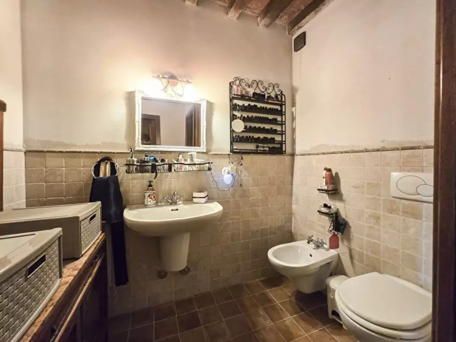 Immagine 19 di Rustico / casale in vendita  in via Pieve a Belforte All'isauro