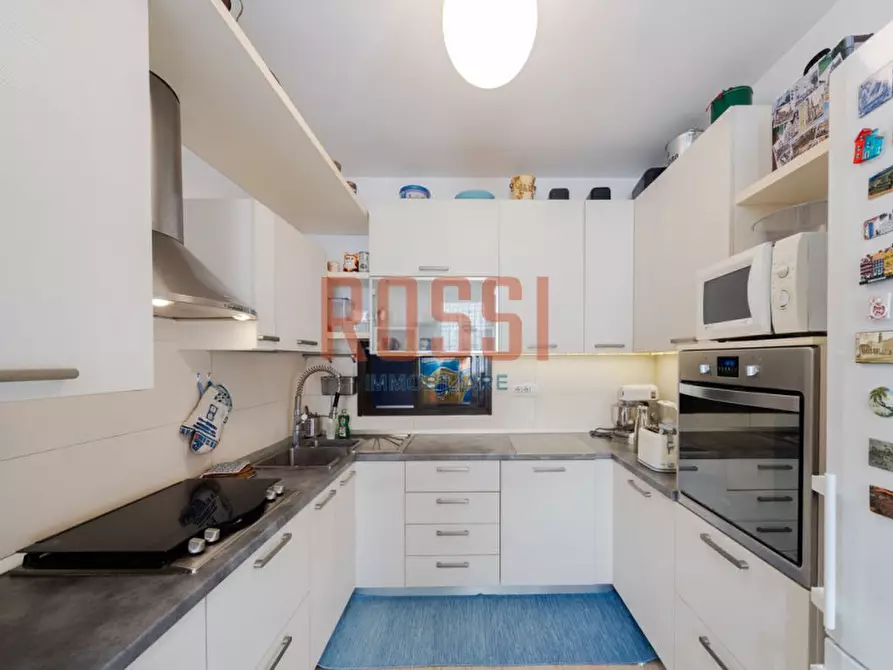 Immagine 8 di Appartamento in vendita  in VIA DEI CAPPUCCINI a Monza