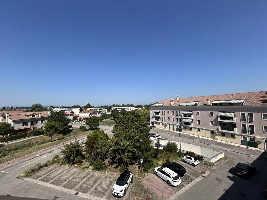 Immagine 2 di Appartamento in vendita  a Rubano