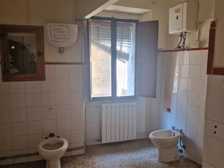 Immagine 13 di Casa indipendente in vendita  a Sinalunga