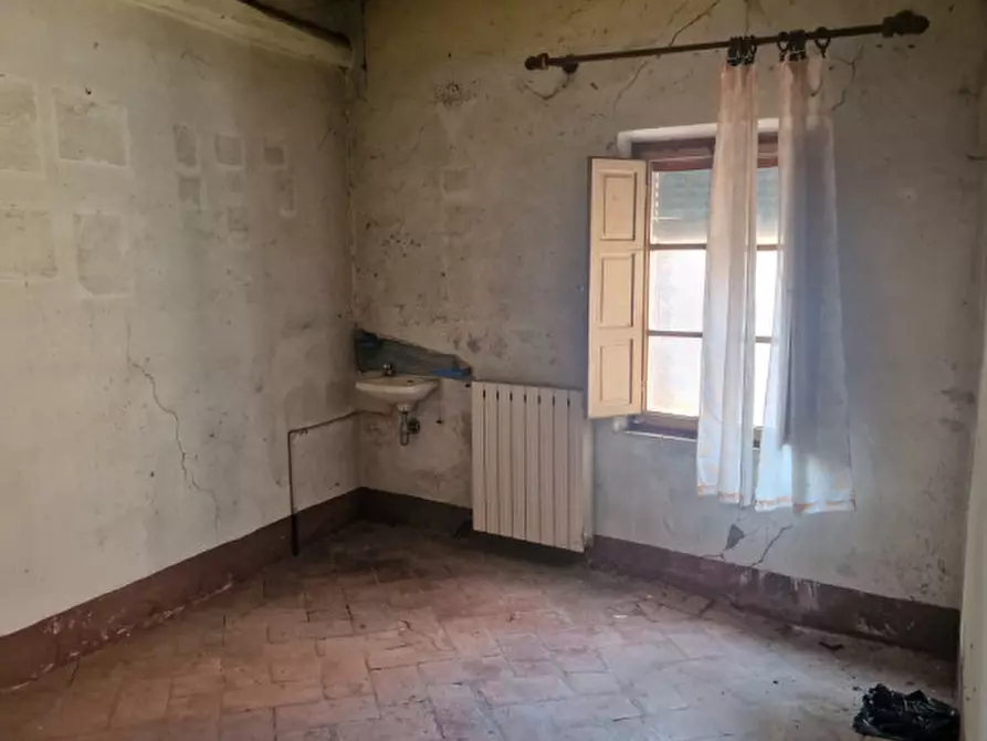 Immagine 36 di Casa indipendente in vendita  a Sinalunga