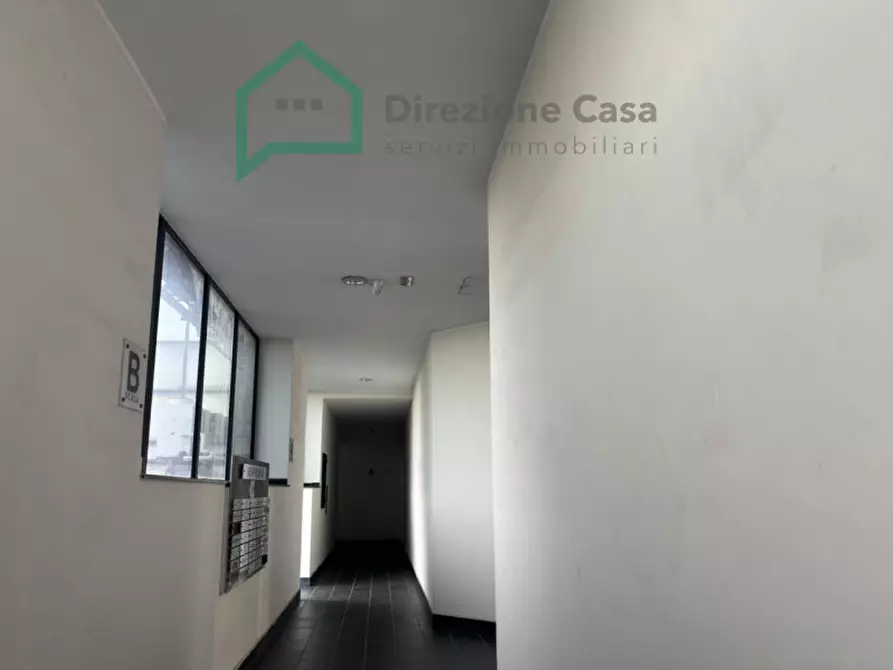 Immagine 5 di Ufficio in affitto  in Via Ferrante Imparato a Napoli
