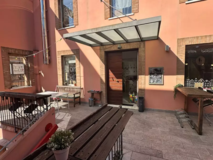 Immagine 10 di Attività commerciale in affitto  in VIA TORRESI a Ancona