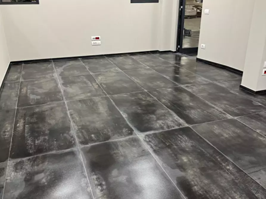 Immagine 6 di Capannone industriale in vendita  in Corso Michele Coppino 13 a Alba