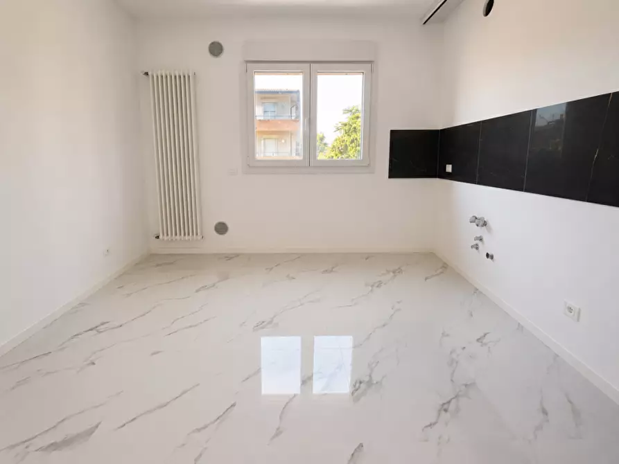 Immagine 4 di Appartamento in vendita  in Via Cividale a Torri Di Quartesolo