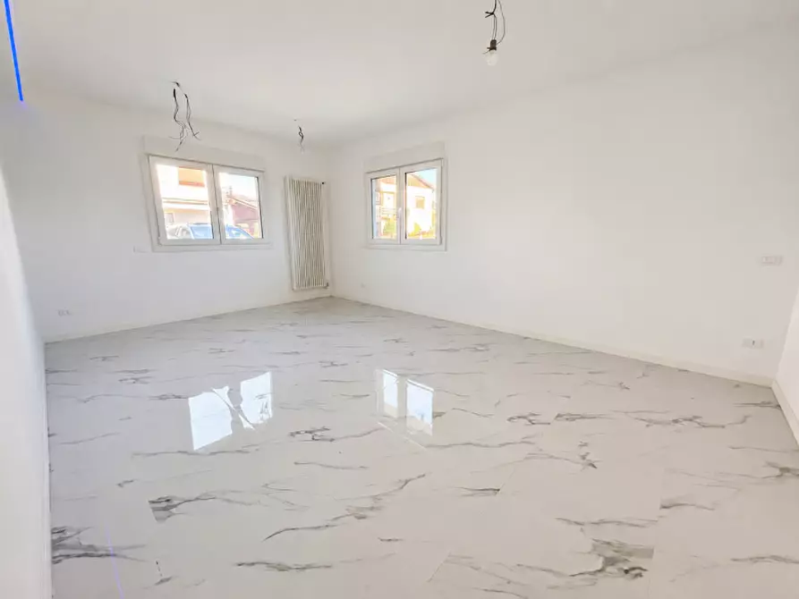 Immagine 6 di Appartamento in vendita  in Via Cividale a Torri Di Quartesolo