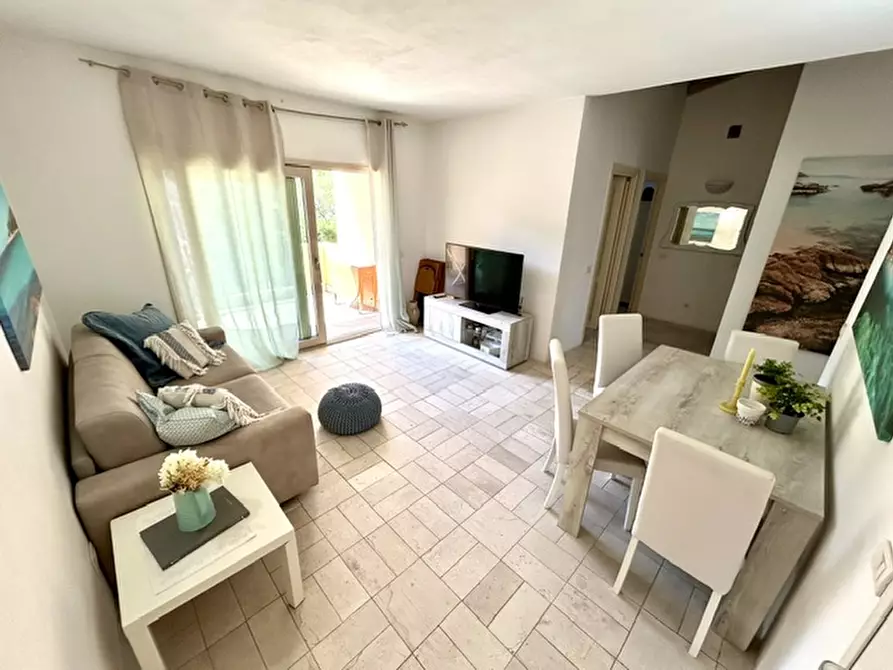 Immagine 5 di Appartamento in vendita  a Arzachena