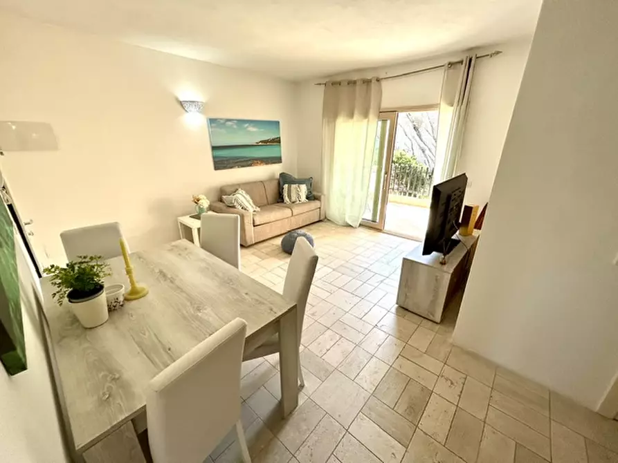 Immagine 6 di Appartamento in vendita  a Arzachena