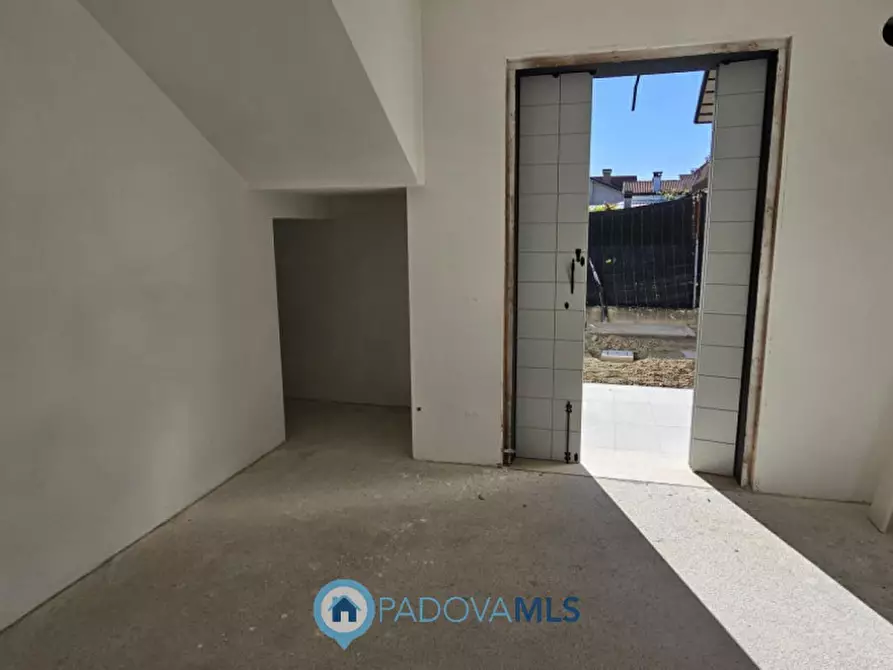 Immagine 3 di Casa trifamiliare in vendita  in Via Frassanedo a Legnaro