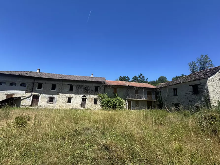Immagine 1 di Rustico / casale in vendita  in Frazione Lunetta a Mombarcaro