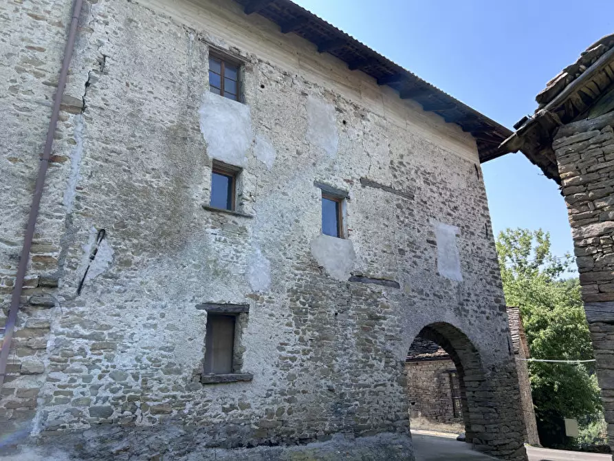 Immagine 5 di Rustico / casale in vendita  in Frazione Lunetta a Mombarcaro