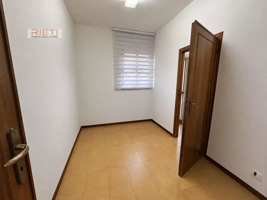 Immagine 10 di Camera in affitto  in Via Giuseppe Pennesi a Rieti