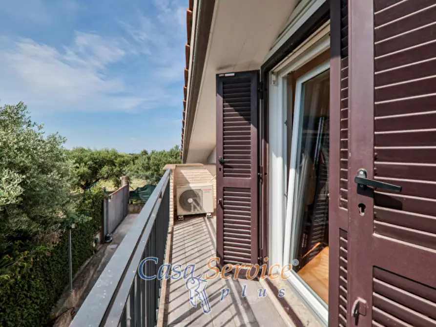 Immagine 6 di Villa in vendita  in Viale Primo Maggio a Marino