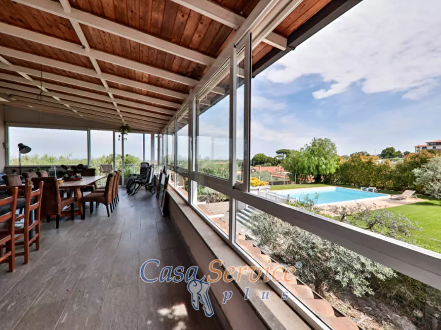 Immagine 13 di Villa in vendita  in Viale Primo Maggio a Marino