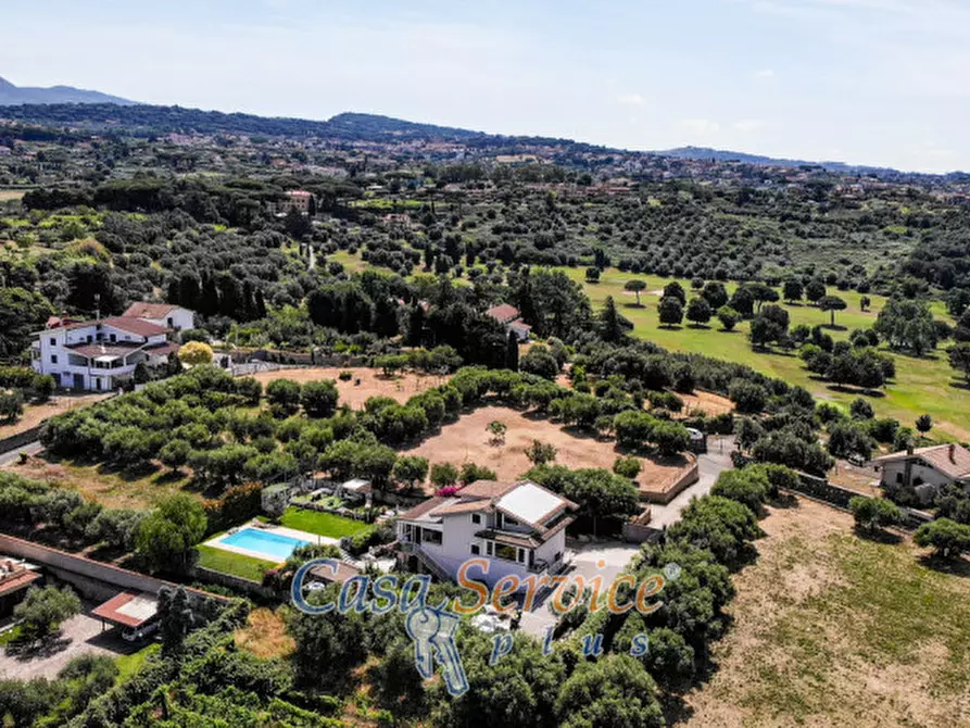 Immagine 28 di Villa in vendita  in Viale Primo Maggio a Marino
