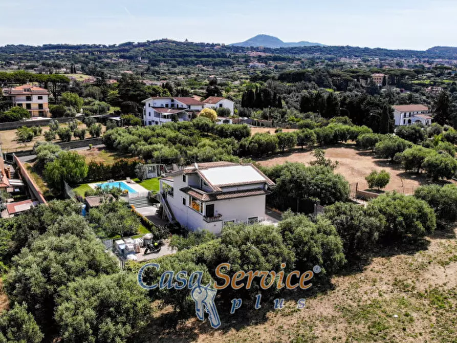 Immagine 31 di Villa in vendita  in Viale Primo Maggio a Marino