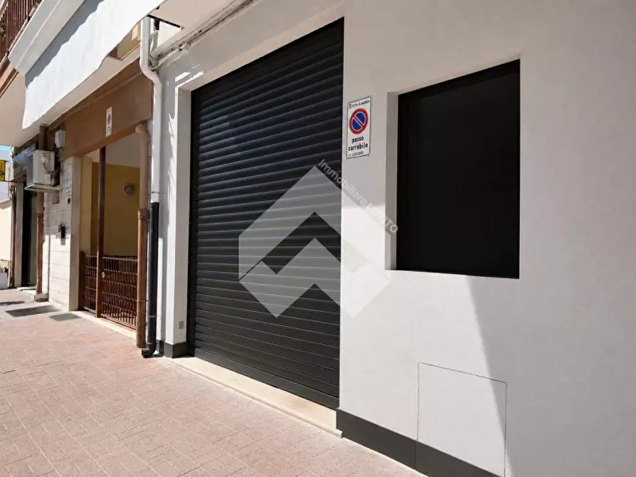 Immagine 6 di Magazzino in affitto  in Via Barletta, 92 a Andria