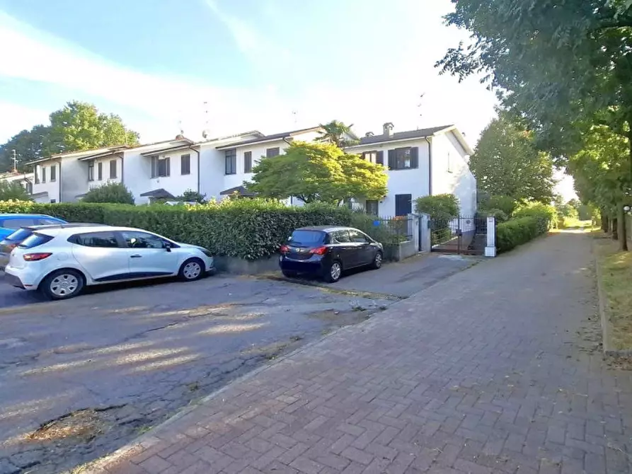 Immagine 6 di Terreno in vendita  in Via Privata delle Orchidee, 20866 Carnate MB, Italia a Carnate