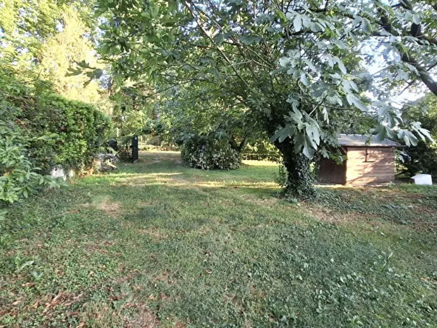 Immagine 1 di Terreno in vendita  in Via Privata delle Orchidee, 20866 Carnate MB, Italia a Carnate