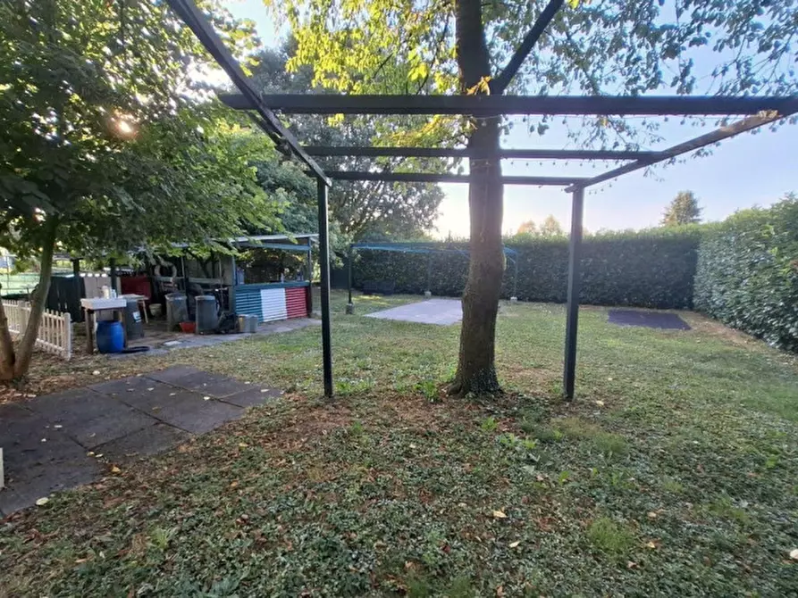 Immagine 3 di Terreno in vendita  in Via Privata delle Orchidee, 20866 Carnate MB, Italia a Carnate
