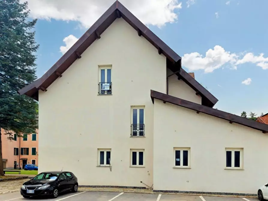 Immagine 5 di Palazzo in vendita  in Via Cinque Martiri, N. 12-14 a Calizzano