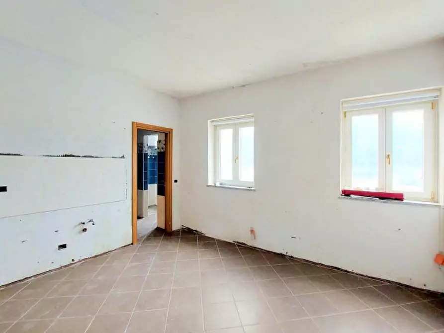 Immagine 9 di Palazzo in vendita  in Via Cinque Martiri, N. 12-14 a Calizzano
