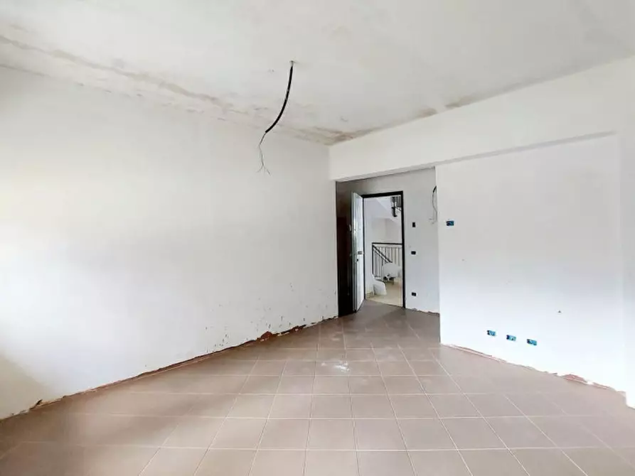 Immagine 12 di Palazzo in vendita  in Via Cinque Martiri, N. 12-14 a Calizzano