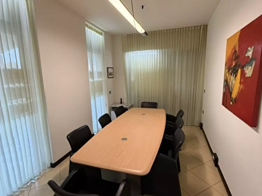 Immagine 4 di Ufficio in vendita  a Fosso'