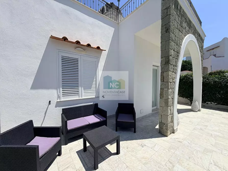 Immagine 4 di Villa in vendita  in Via Giovanni Mazzella a Forio