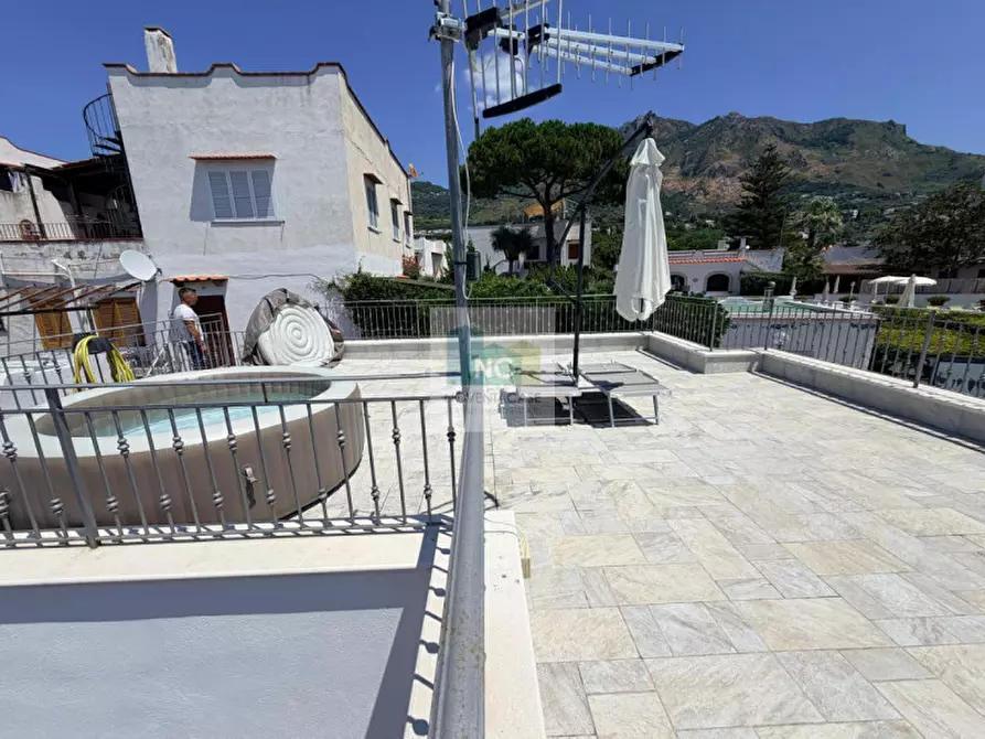 Immagine 30 di Villa in vendita  in Via Giovanni Mazzella a Forio
