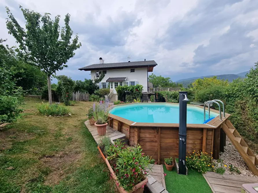 Immagine 1 di Villa in vendita  a Amblar-Don