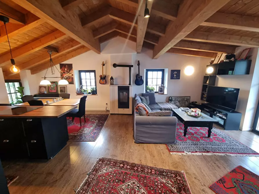 Immagine 9 di Villa in vendita  a Amblar-Don