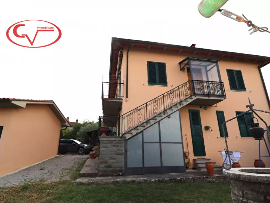 Immagine 2 di Villetta a schiera in vendita  in Via di Borgazzano a Cavriglia