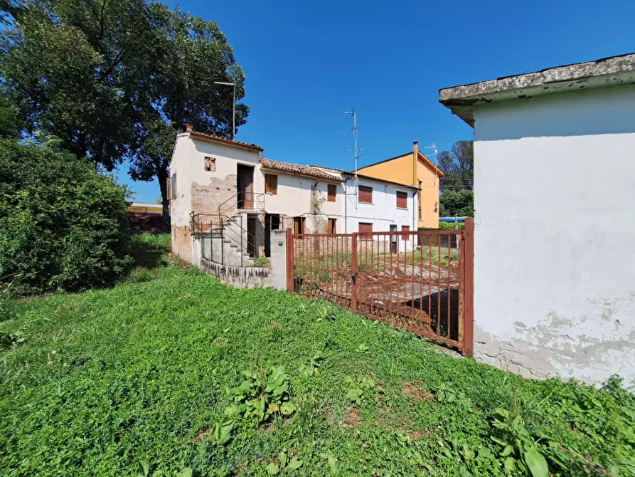 Immagine 1 di Rustico / casale in vendita  in via Gallani a Rovigo