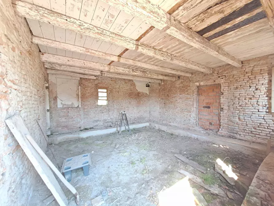 Immagine 8 di Rustico / casale in vendita  in via Gallani a Rovigo