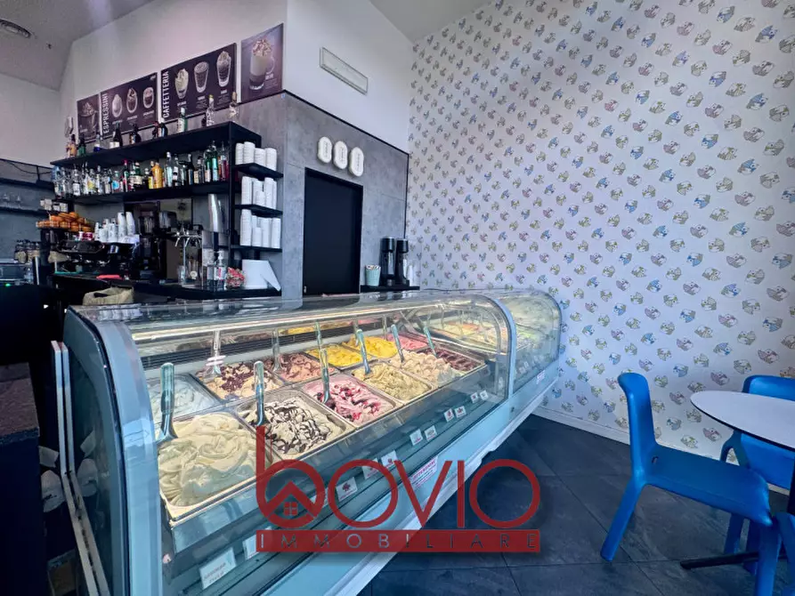 Immagine 3 di Attività commerciale in vendita  in Via Domenico Modugno 3 a Biella
