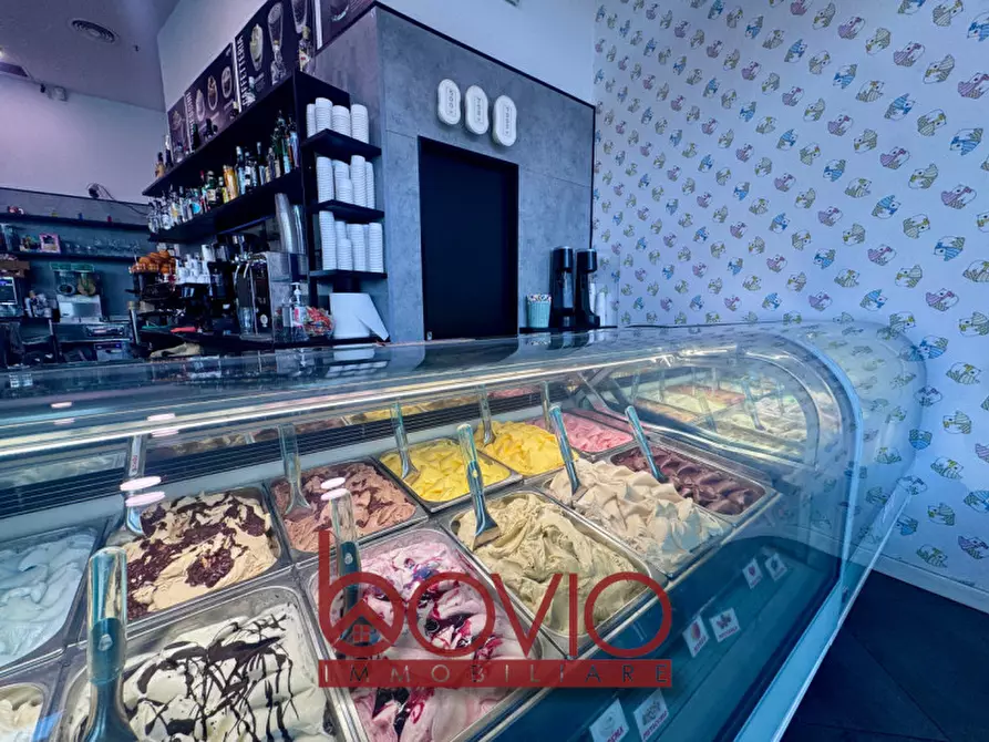 Immagine 5 di Attività commerciale in vendita  in Via Domenico Modugno 3 a Biella