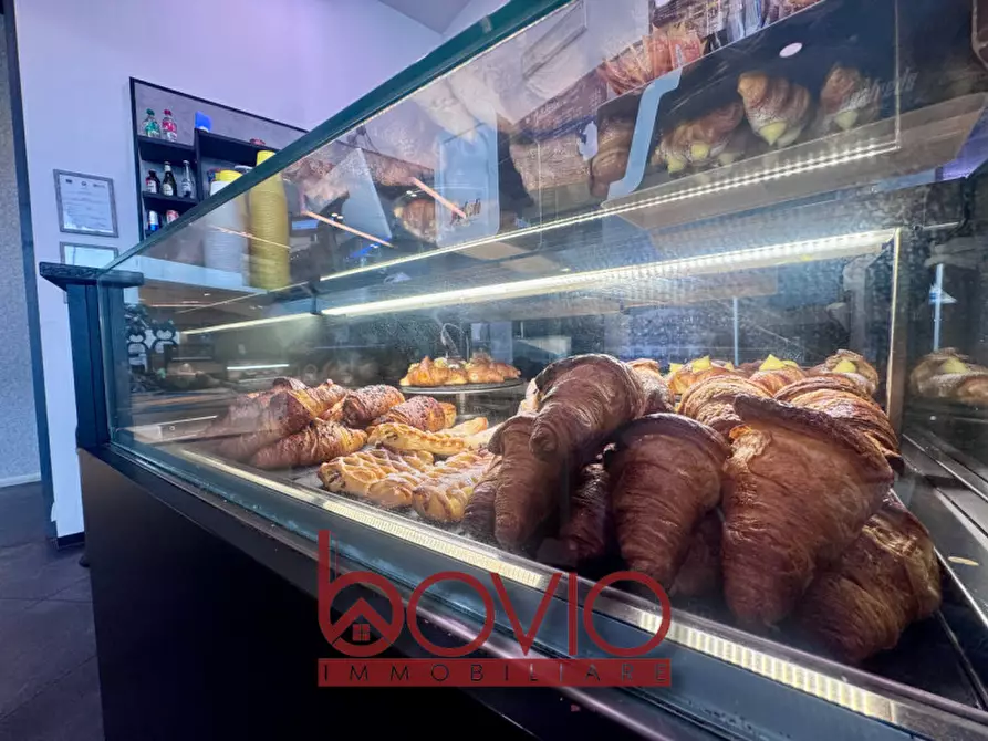 Immagine 12 di Attività commerciale in vendita  in Via Domenico Modugno 3 a Biella