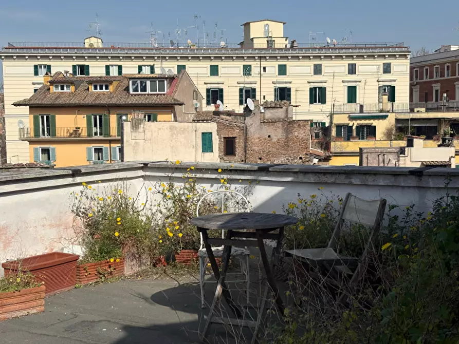 Immagine 18 di Appartamento in vendita  in piazza de' renzi a Roma