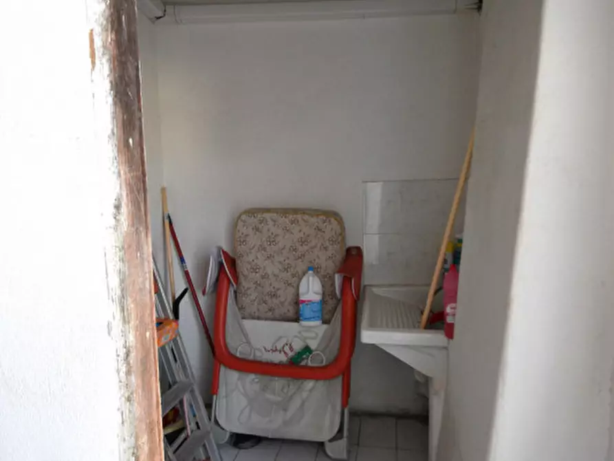 Immagine 58 di Appartamento in vendita  in piazza de' renzi a Roma