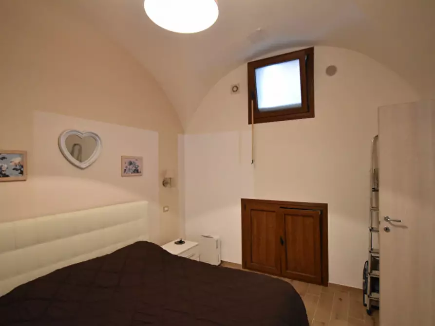 Immagine 18 di Appartamento in vendita  in VIA BERTANI a Roma