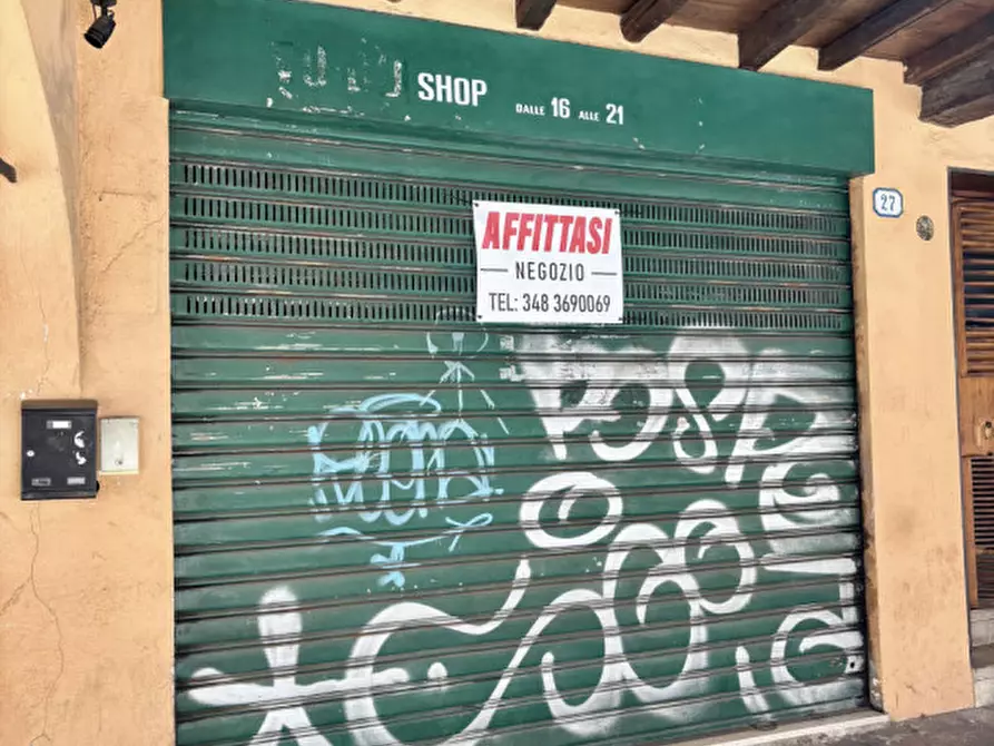 Immagine 1 di Negozio in affitto  in Via Ognissanti a Padova