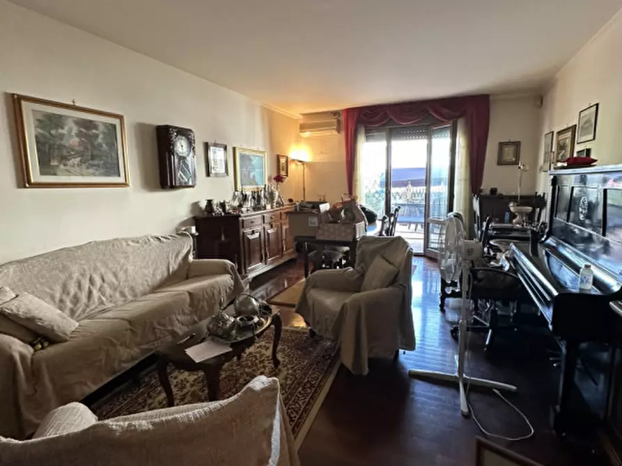 Immagine 4 di Appartamento in vendita  in Via Alessandro Manzoni a Montegrotto Terme